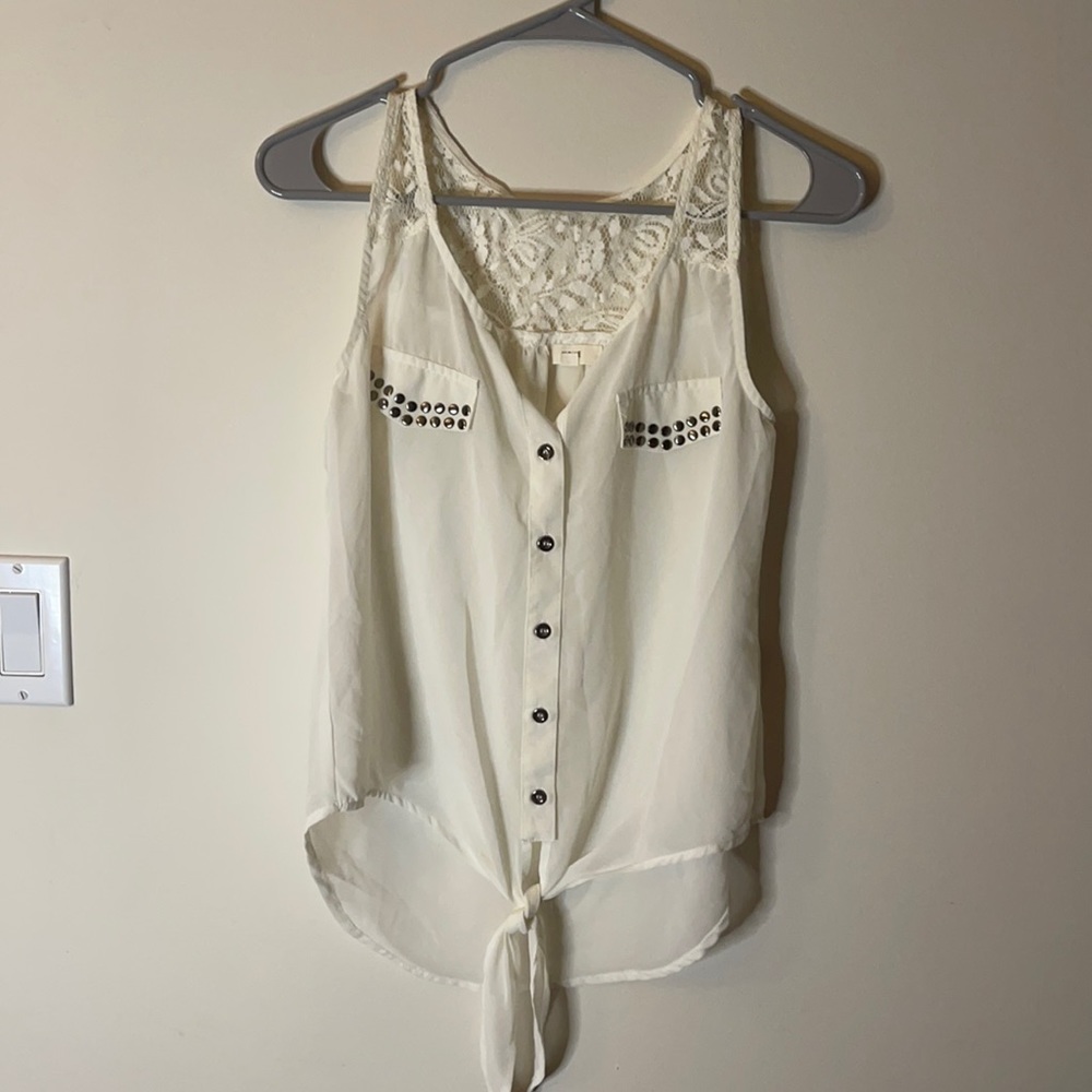 Whit tank top